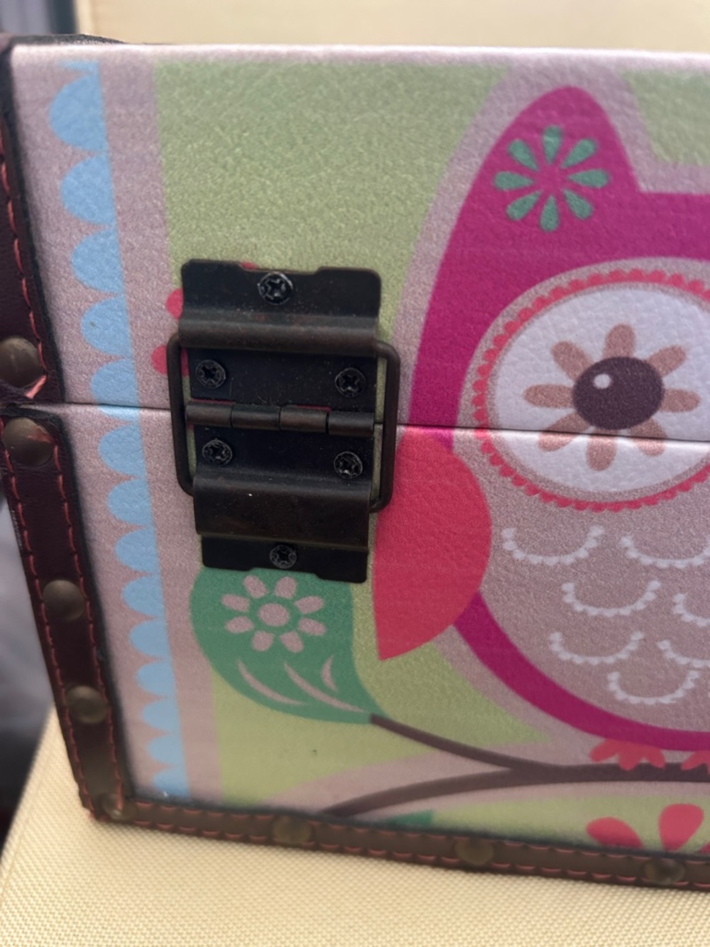 Storage box - Picture 7 of 7